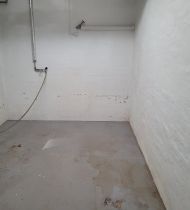 15m2. opvarmet lille lager/depot med adgang til toilet.