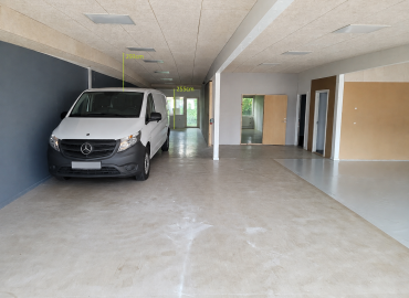 230m2. Lager / Produktion, kontor m.m.