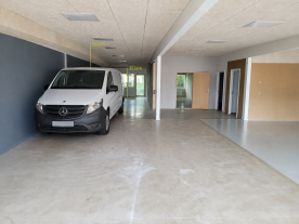 230m2. Lager / Produktion, kontor m.m.